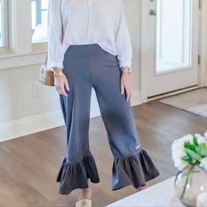 Matilda Jane Womens Gray Big Ruffle Pants Capris XS